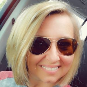 Meet your Posher, Valerie